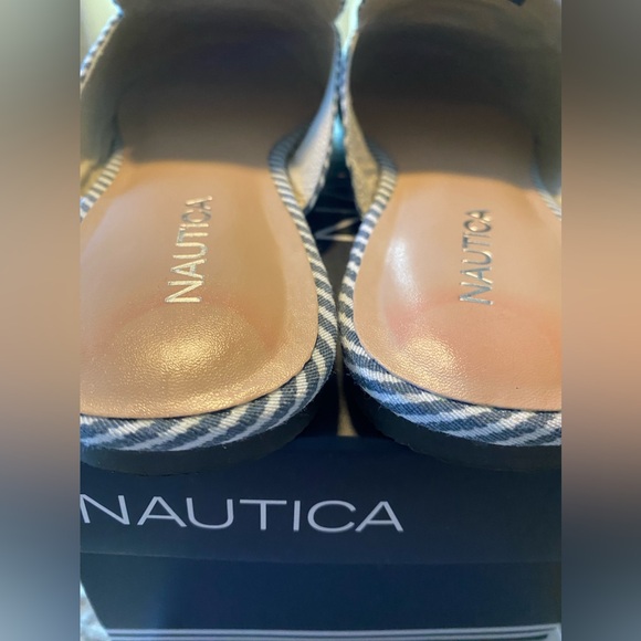 Gently worn Nautica Labella mule slides. Blue and white striped chic pointy toe - Picture 3 of 7
